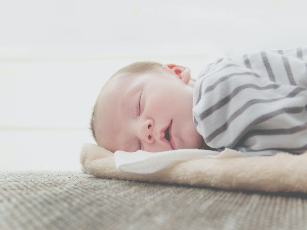 Sommeil de bébé: comment l’aider à s’endormir?