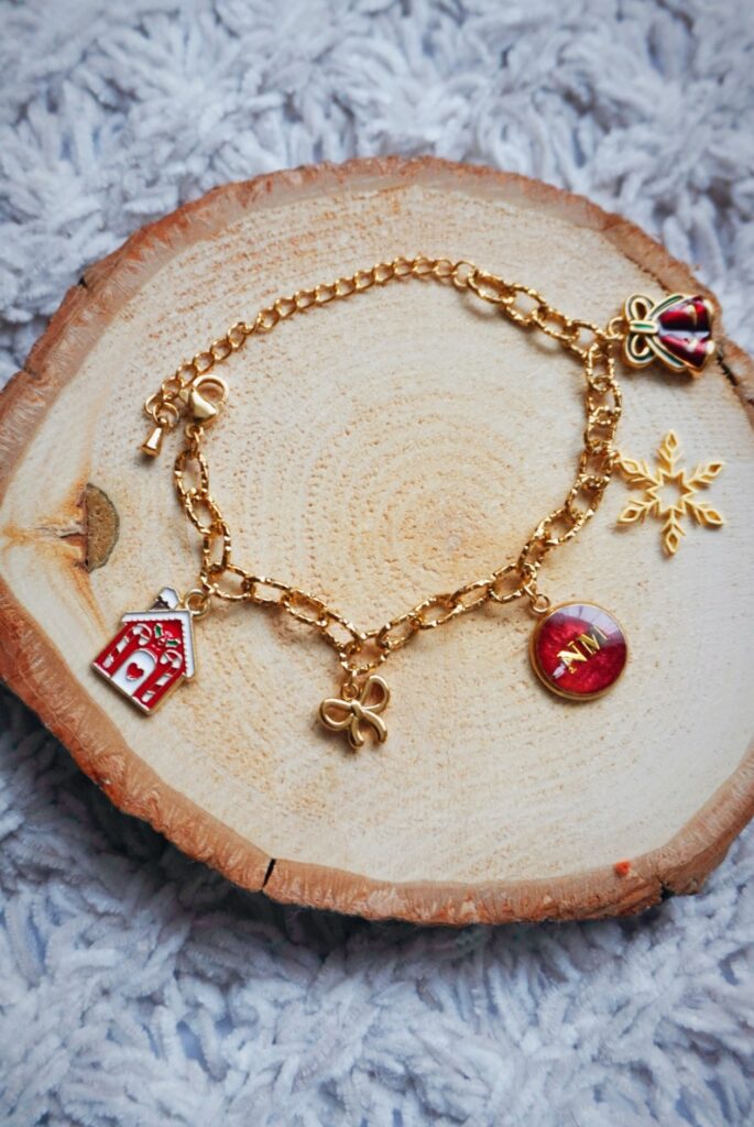 8B1EB600-DDF1-4CE5-BBD3-E8D3E300DD1E